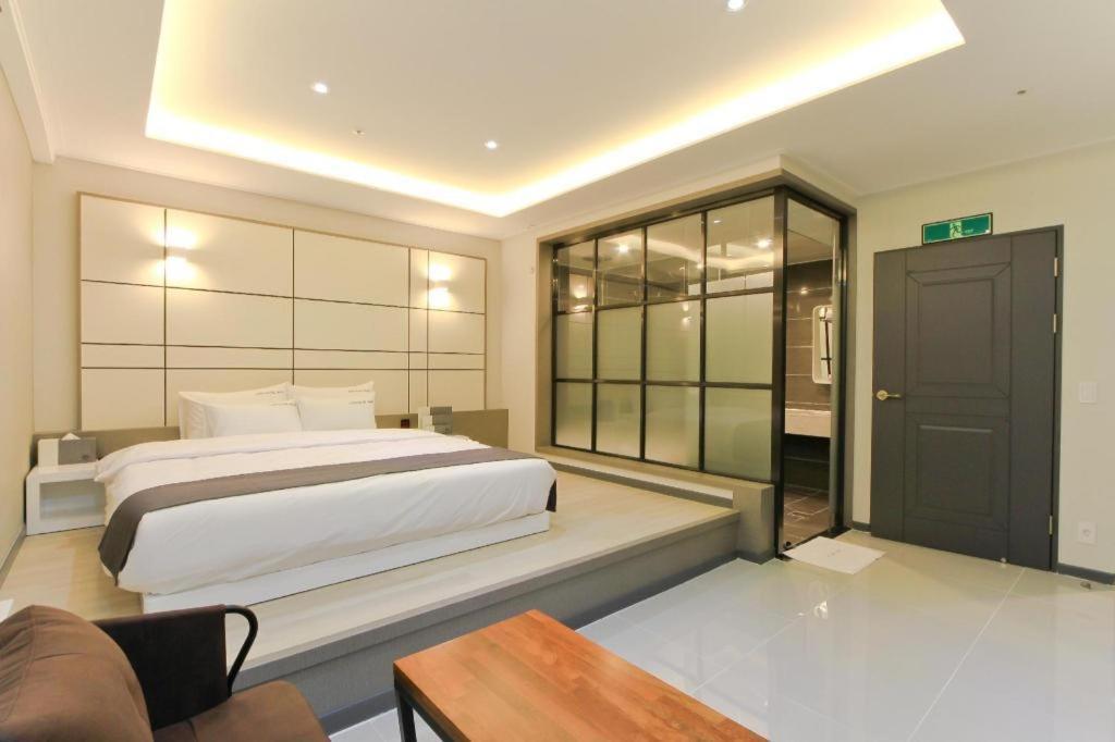 City Hotel G&G Busan Buitenkant foto