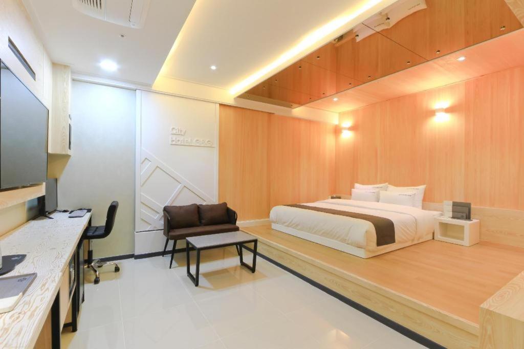 City Hotel G&G Busan Buitenkant foto