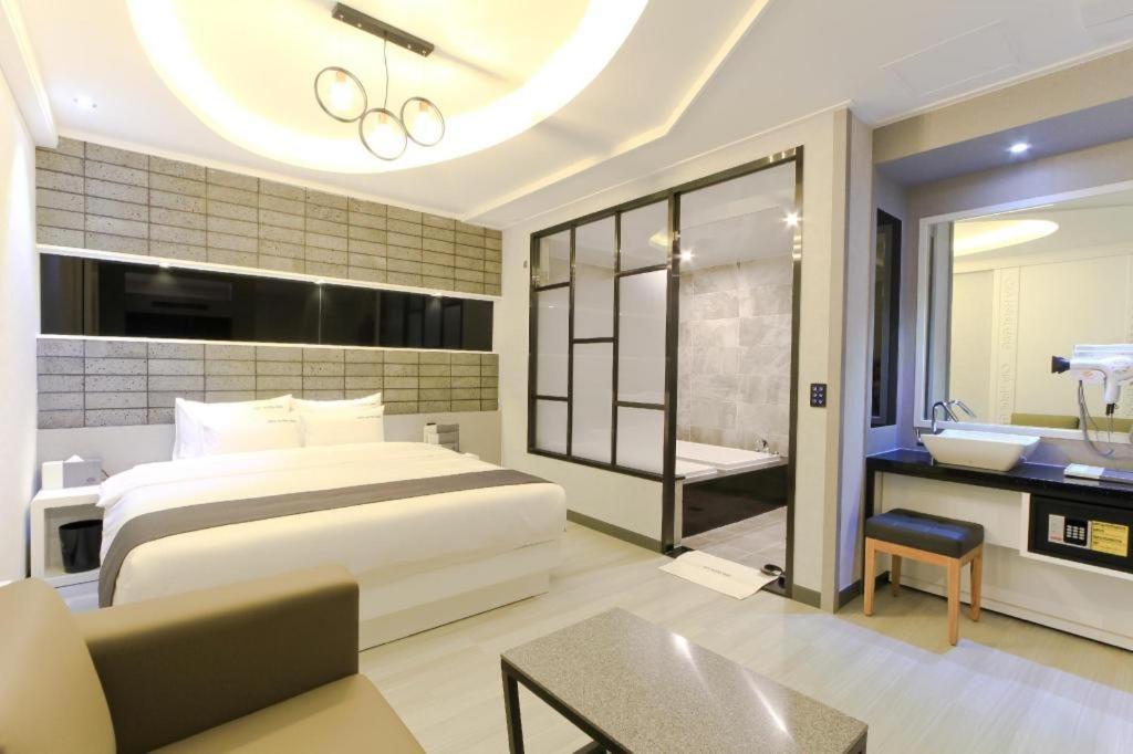 City Hotel G&G Busan Buitenkant foto