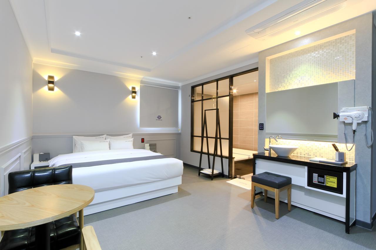 City Hotel G&G Busan Buitenkant foto