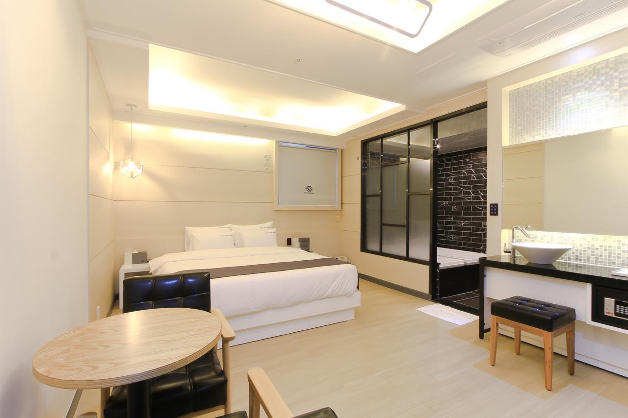 City Hotel G&G Busan Buitenkant foto