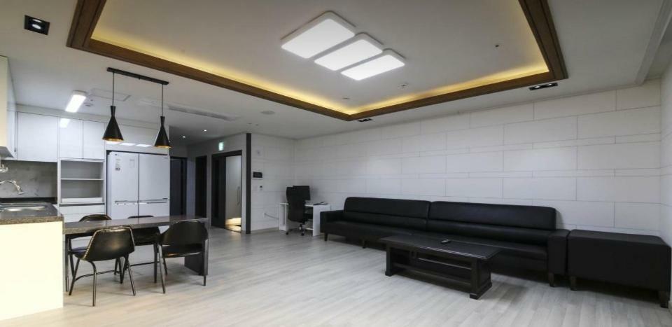 City Hotel G&G Busan Buitenkant foto